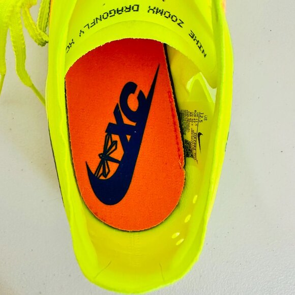 Athletic_Shoes